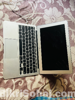 MacBook Air কিনুন; ফ্রেস কন্ডিশন দামাদামি করতে পারবেন।